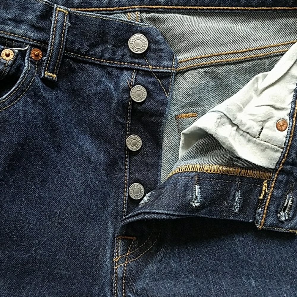 LEVI'S 501 BUTTONFLY JEANS ~🎊HP🎊 - Picture 4 of 6